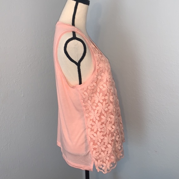 J. Crew Pink Floral Embroidered Sleeveless Blouse size Medium - Picture 2 of 7